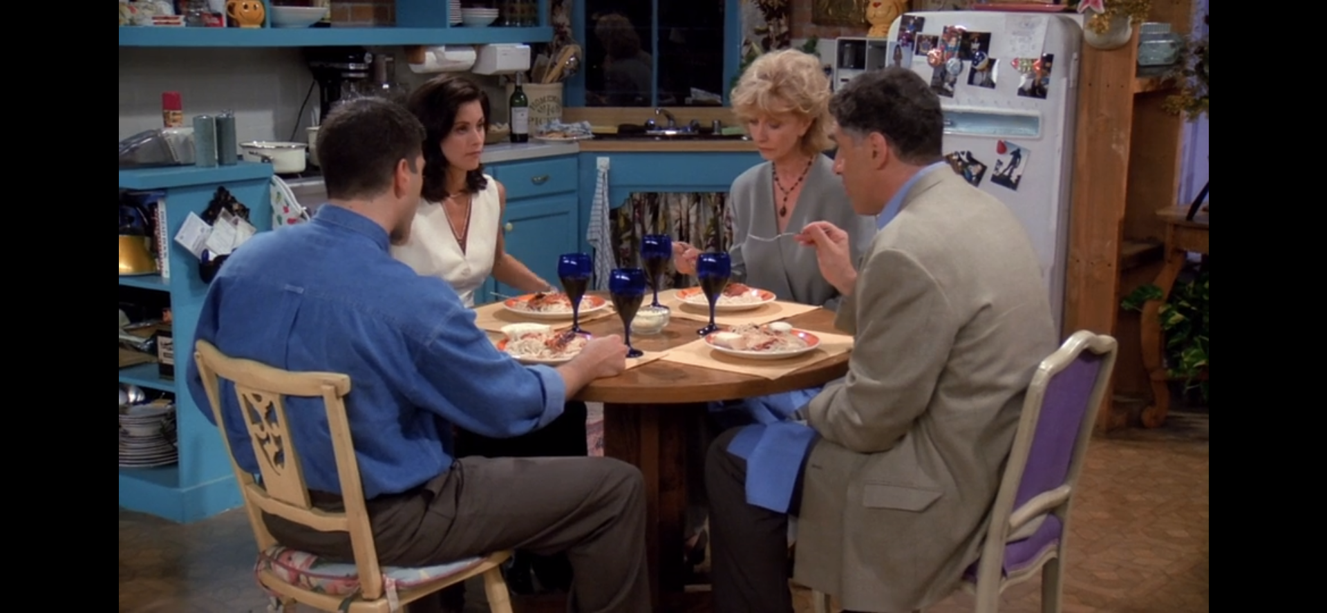 Friends episode 2 the one with the sonogram at the end pickle jar
